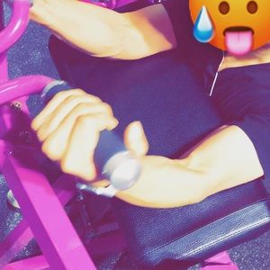 Meet your Posher, Leo